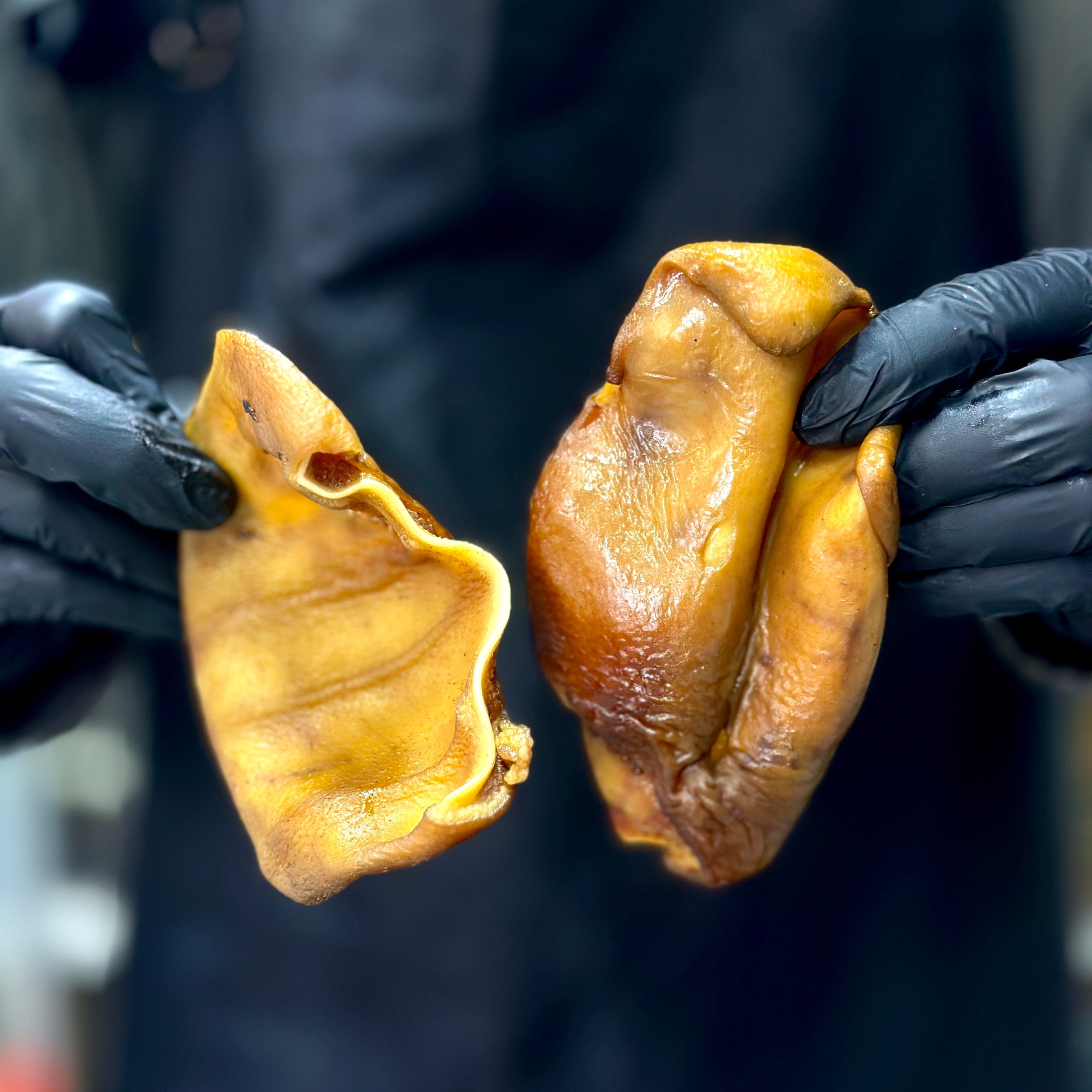 Вуха свинячі копчені (цілі)