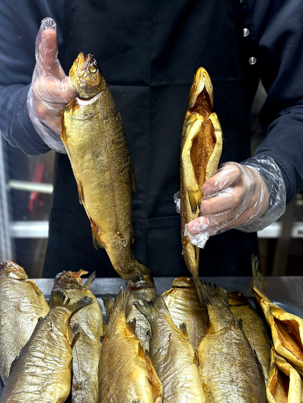 Форель копчена