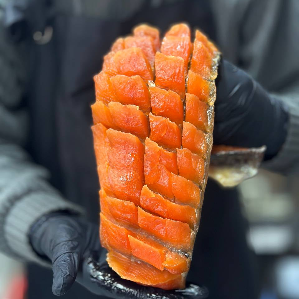 Юкола з сьомги копчена